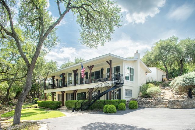 1558 Trail Ridge Dr, Canyon Lake, TX 78133