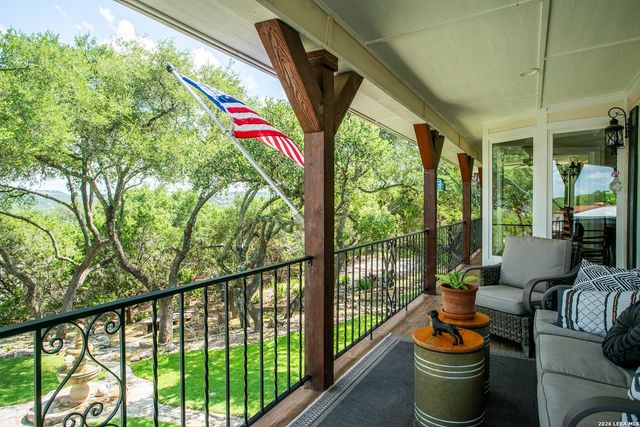 1558 Trail Ridge Dr, Canyon Lake, TX 78133