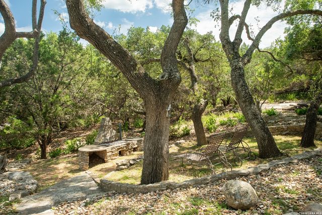 1558 Trail Ridge Dr, Canyon Lake, TX 78133