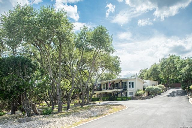 1558 Trail Ridge Dr, Canyon Lake, TX 78133