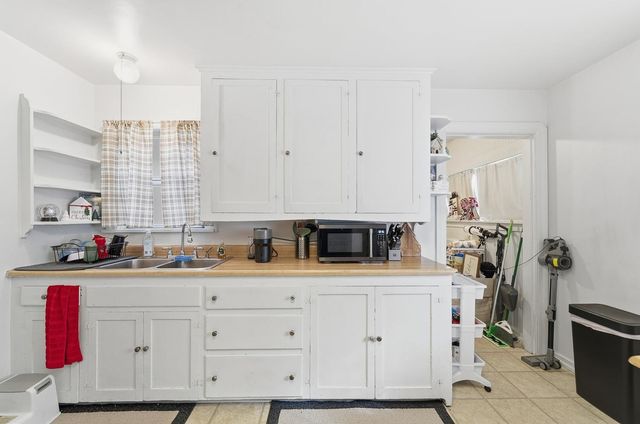 237 Church Ave, Oakdale, CA 95361