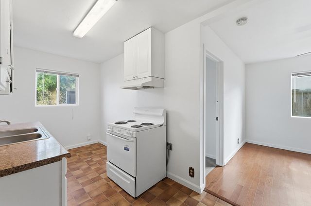 237 Church Ave, Oakdale, CA 95361