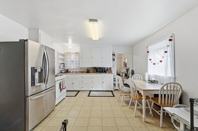 237 Church Ave, Oakdale, CA 95361