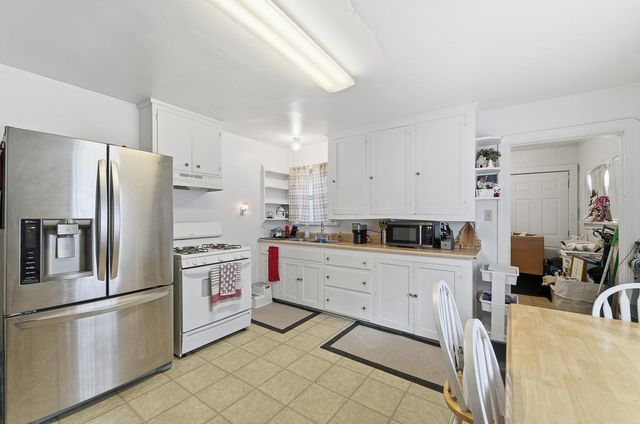 237 Church Ave, Oakdale, CA 95361