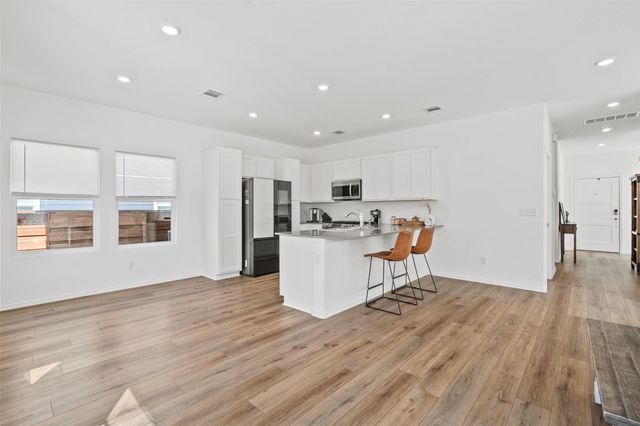 131 Santa Julia, Kyle, TX 78640