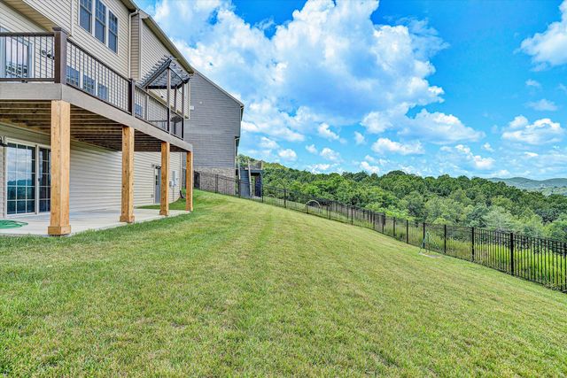 6982 Linn Cove CT, Roanoke, VA 24018