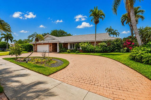 2378 Deer Creek Lob Lolly Lane, Deerfield Beach, FL 33442