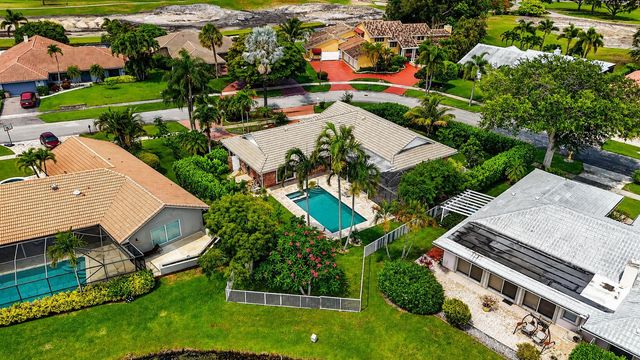 2378 Deer Creek Lob Lolly Lane, Deerfield Beach, FL 33442