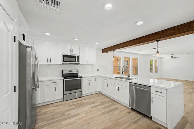 6452 W RUTH Avenue, Glendale, AZ 85302