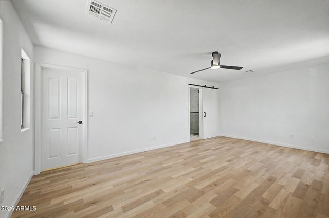 6452 W RUTH Avenue, Glendale, AZ 85302
