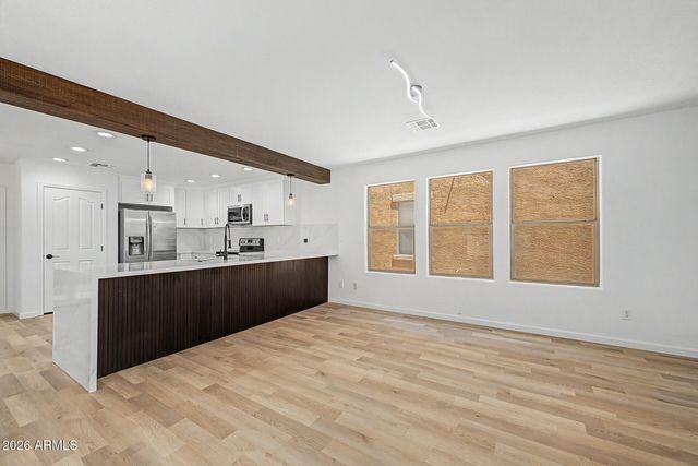 6452 W RUTH Avenue, Glendale, AZ 85302