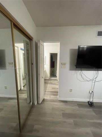 6945 W 2nd Way, Hialeah, FL 33014