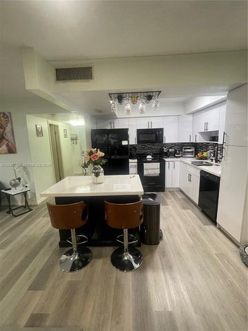 6945 W 2nd Way, Hialeah, FL 33014