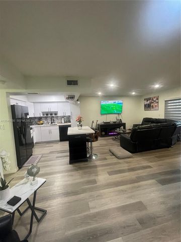 6945 W 2nd Way, Hialeah, FL 33014
