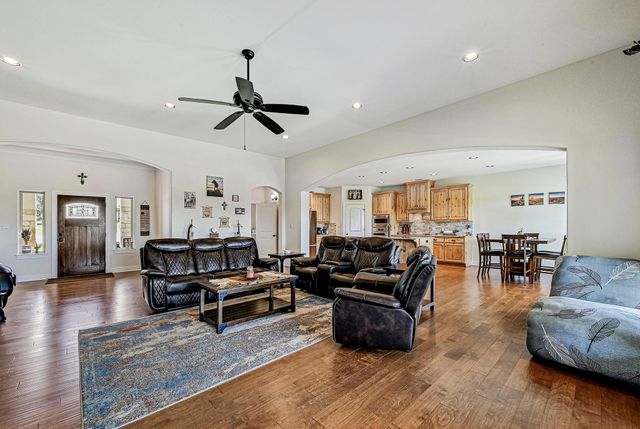 312 FIRST DOWN DASH, Burnet, TX 78611