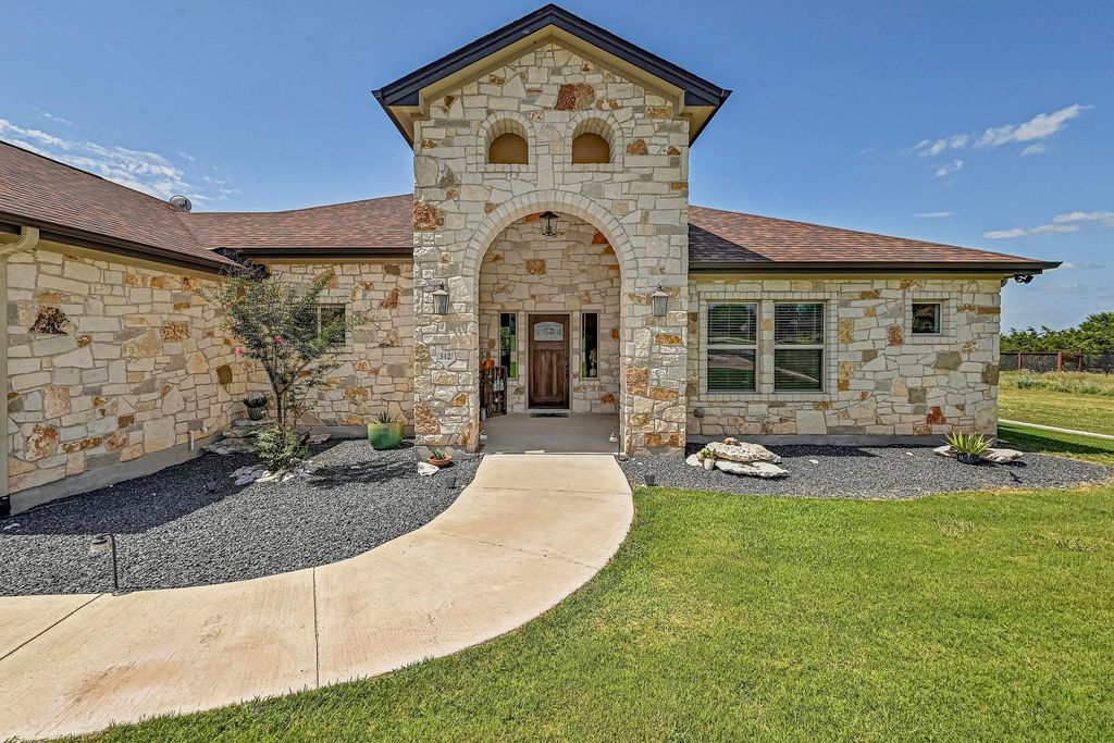 312 FIRST DOWN DASH, Burnet, TX 78611