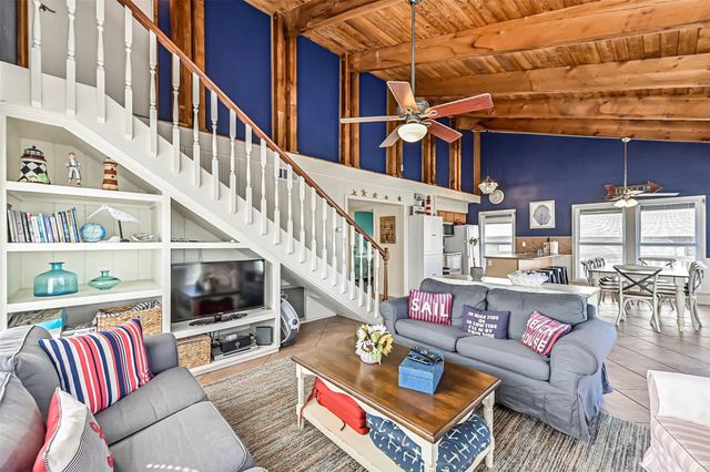 12600 W Ventura Drive, Galveston, TX 77554