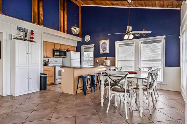 12600 W Ventura Drive, Galveston, TX 77554