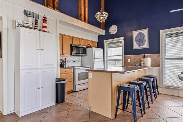 12600 W Ventura Drive, Galveston, TX 77554