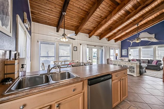 12600 W Ventura Drive, Galveston, TX 77554