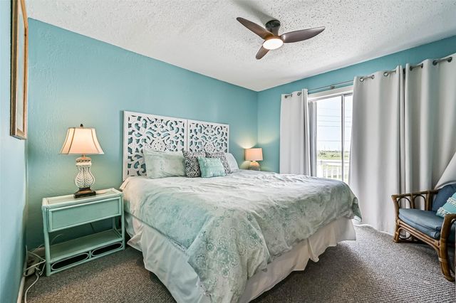 12600 W Ventura Drive, Galveston, TX 77554