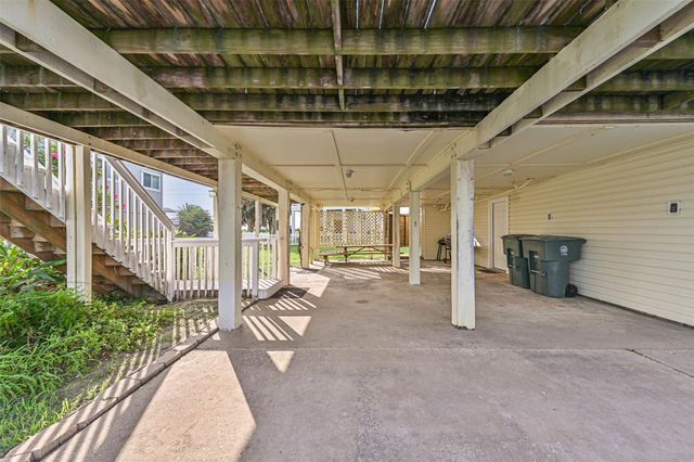 12600 W Ventura Drive, Galveston, TX 77554