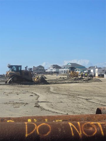 12600 W Ventura Drive, Galveston, TX 77554
