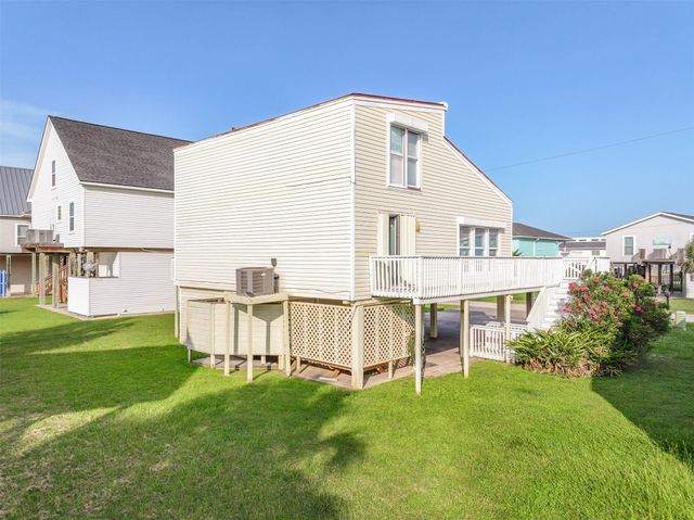 12600 W Ventura Drive, Galveston, TX 77554