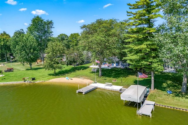 181 Dons Drive, Quincy, MI 49082