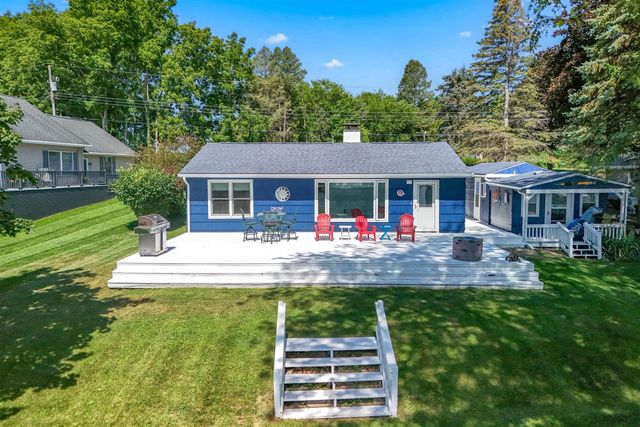 181 Dons Drive, Quincy, MI 49082