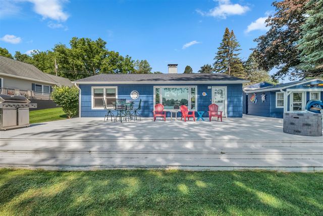 181 Dons Drive, Quincy, MI 49082