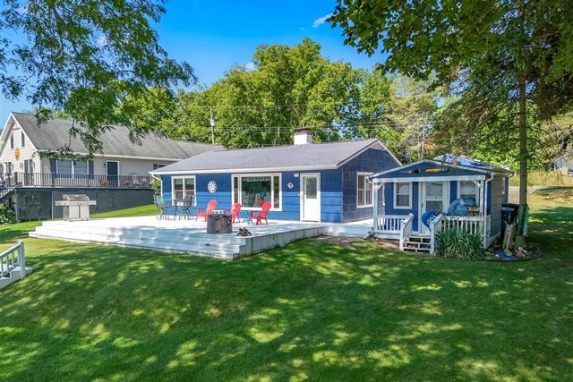 181 Dons Drive, Quincy, MI 49082