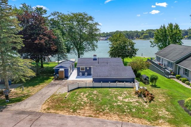 181 Dons Drive, Quincy, MI 49082