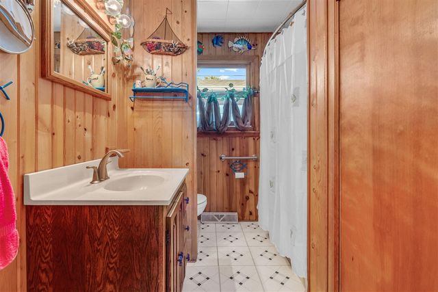 181 Dons Drive, Quincy, MI 49082