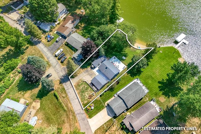 181 Dons Drive, Quincy, MI 49082