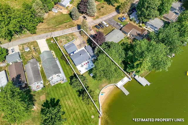 181 Dons Drive, Quincy, MI 49082