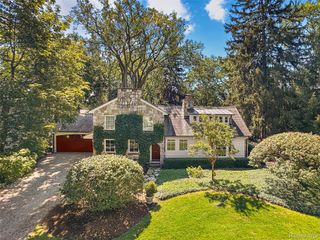 485 Harmon Street, Birmingham, MI 48009