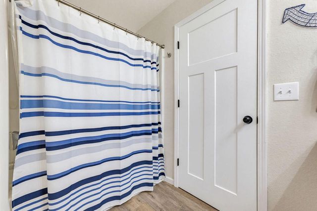 1247 N Breezeland ROAD, Summit, WI 53066