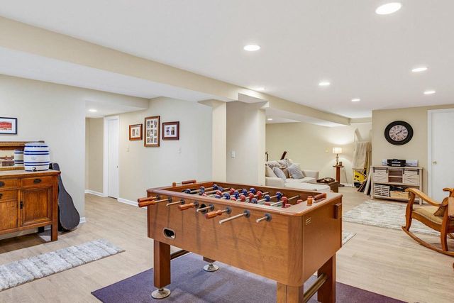 1247 N Breezeland ROAD, Summit, WI 53066