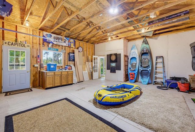 1247 N Breezeland ROAD, Summit, WI 53066