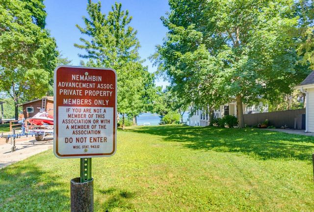 1247 N Breezeland ROAD, Summit, WI 53066