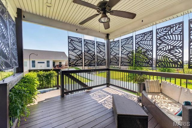 204 Meridian Oaks Drive, Glen Carbon, IL 62034