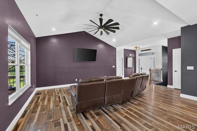 204 Meridian Oaks Drive, Glen Carbon, IL 62034