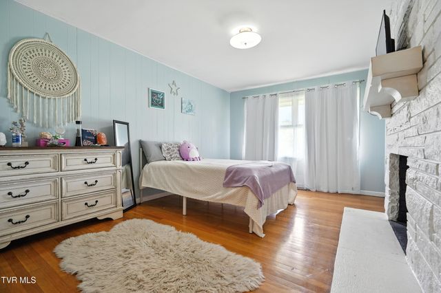 508 Southeast Spring Avenue, Wise, VA 24293