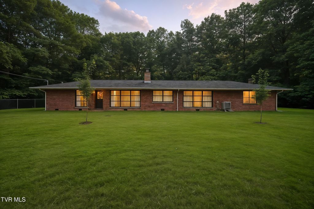 508 Southeast Spring Avenue, Wise, VA 24293