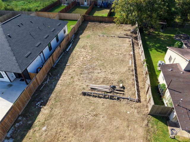 8214 Locksley Road, Houston, TX 77078