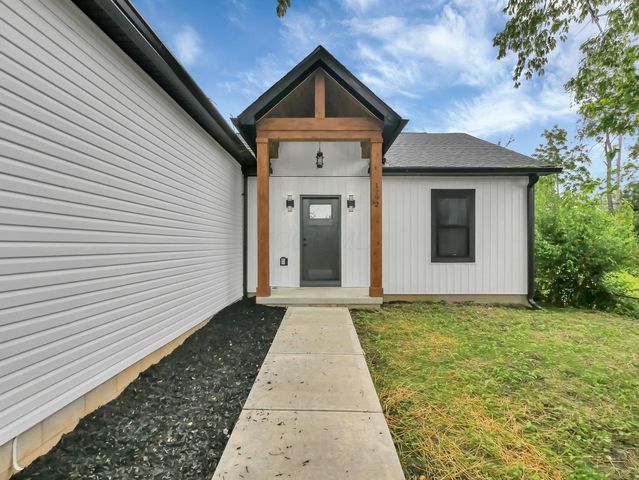 1292 Moundview Avenue, Columbus, OH 43207