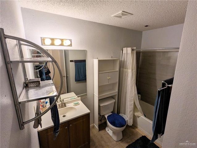 2120 Del Oro Drive, Weslaco, TX 78599