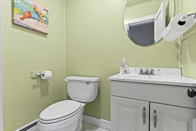 318 North Street, Bennington, VT 05201