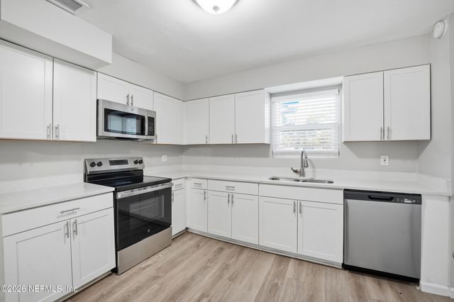 7206 MANITOBA Drive, Jacksonville, FL 32211